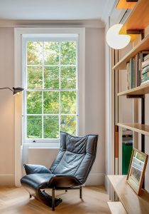 Highbury Apartment: living room