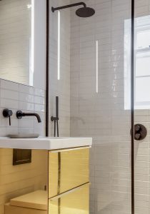 Highbury Apartment: bathroom