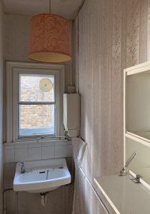 North London Terraced House: existing bathroom