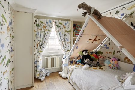 Victoria Square Townhouse: kids bedroom
